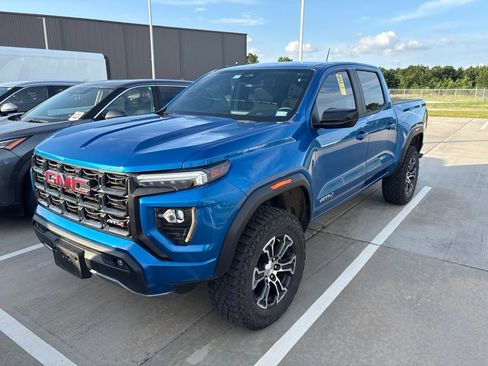 Used 2024 GMC Canyon AT4 w/ Canyon Safety Plus Package AWD/4WD image 2