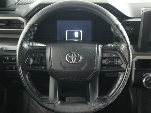 Used 2025 Toyota Tacoma SR5 AWD/4WD image 16