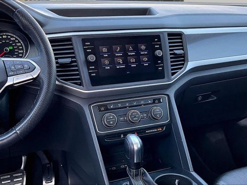 Used 2021 Volkswagen Atlas SE w/ Panoramic Sunroof Package FWD image 7