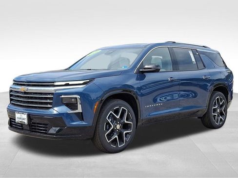 New 2026 Chevrolet Traverse High Country FWD image 2