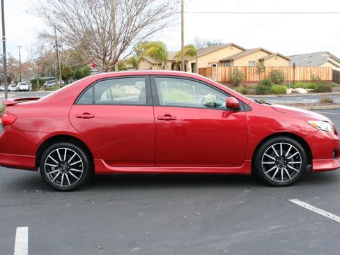 Used 2010 Toyota Corolla S image 4