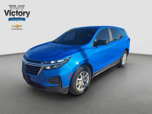 Used 2024 Chevrolet Equinox LS w/ LS Convenience Package FWD image 3
