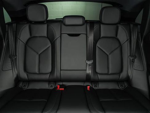 New 2026 Porsche Macan S image 28