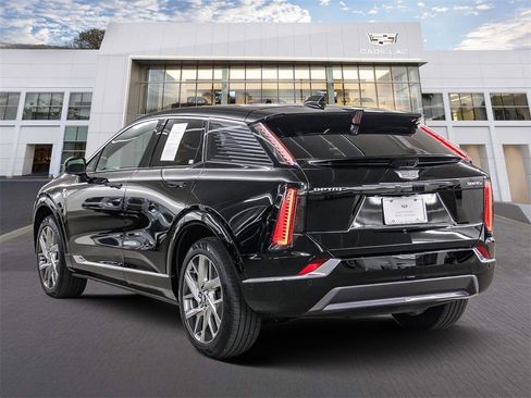 Certified 2025 Cadillac Optiq Luxury 1 image 4
