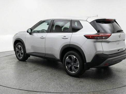 Used 2025 Nissan Rogue SV image 6