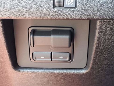 Used 2026 Chevrolet Colorado Trail Boss AWD/4WD image 17