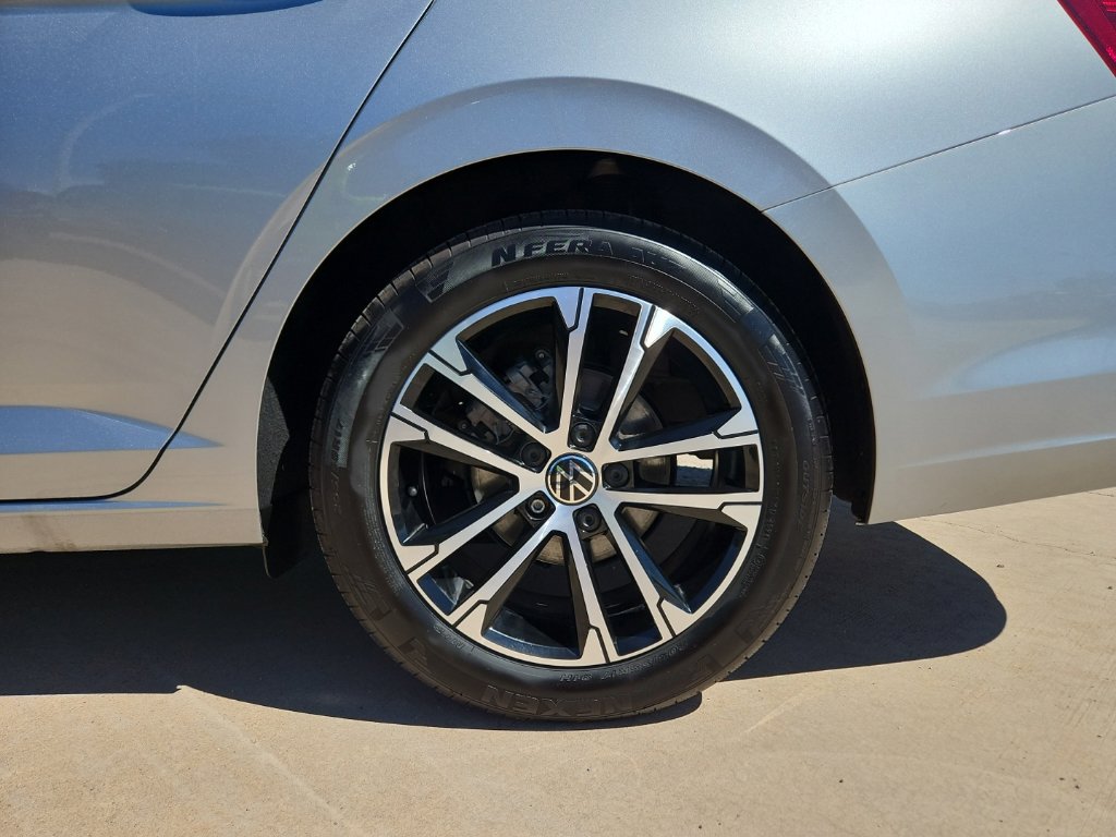 Used 2025 Volkswagen Jetta Sport FWD image 8