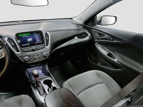 Used 2025 Chevrolet Malibu RS FWD image 22