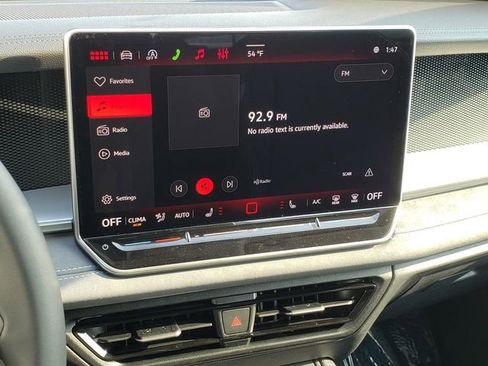 New 2026 Volkswagen Tiguan SE AWD/4WD image 10