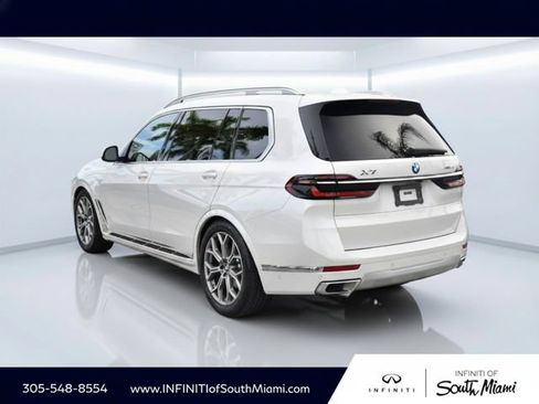 Used 2025 BMW X7 xDrive40i AWD/4WD image 6