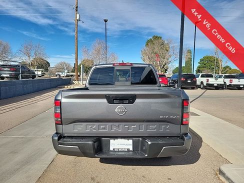 Used 2022 Nissan Frontier SV image 6