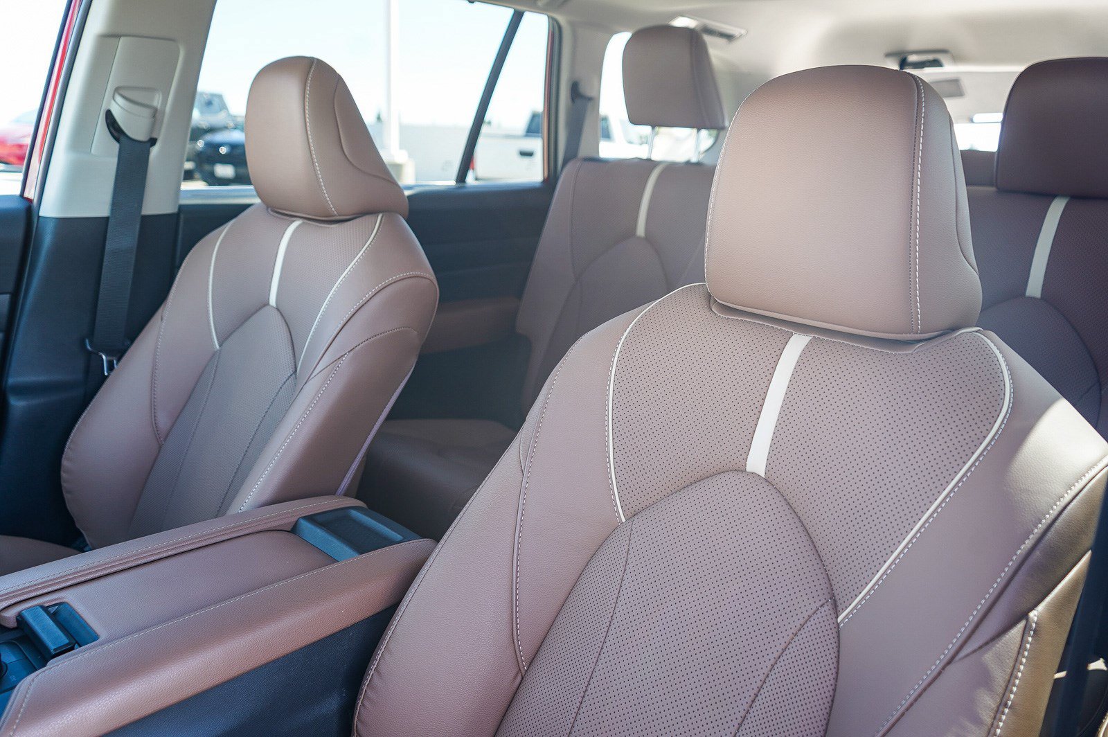 Certified 2025 Toyota Grand Highlander AWD image 26
