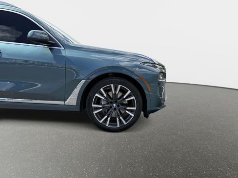 Used 2025 BMW X7 xDrive40i w/ Executive Package image 22