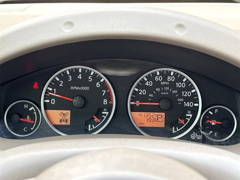 Used 2019 Nissan Frontier SL image 16