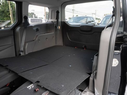 Used 2020 Ford Transit Connect XLT FWD image 19