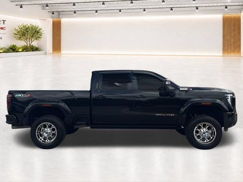 Used 2024 GMC Sierra 2500 AT4 w/ AT4 Premium Plus Package AWD/4WD image 14