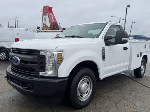 Used 2019 Ford F250 XL w/ Power Equipment Group image 5