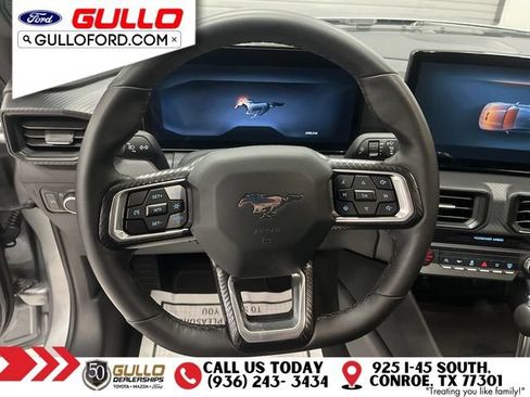Used 2025 Ford Mustang Coupe RWD image 12