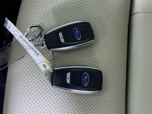 Certified 2024 Subaru Ascent Limited w/ Technology Package image 38