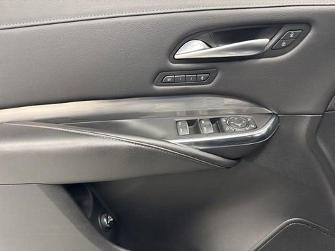 Used 2024 Cadillac XT4 Premium Luxury FWD image 9
