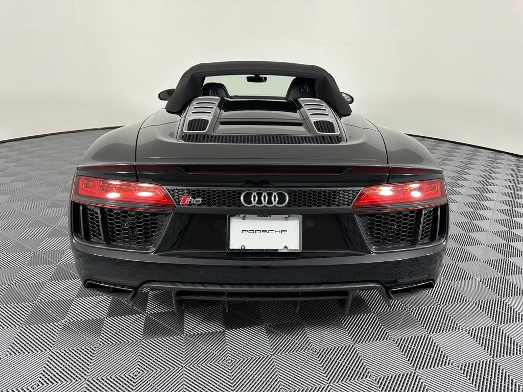 Used 2018 Audi R8 V10 plus AWD/4WD image 16
