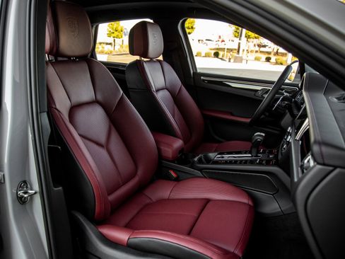 Certified 2026 Porsche Macan S AWD/4WD image 46