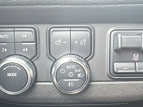 Certified 2022 GMC Yukon XL Denali w/ Max Trailering Package AWD/4WD image 16