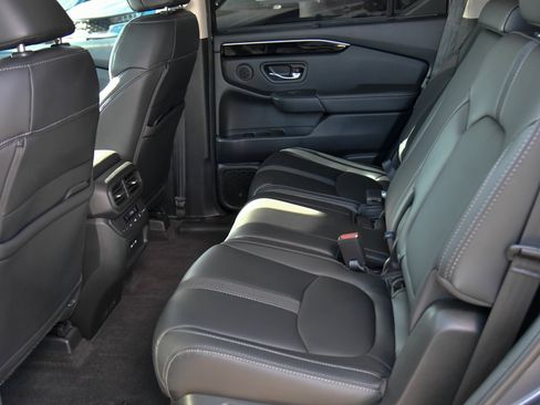 Used 2024 Honda Pilot EX-L image 39