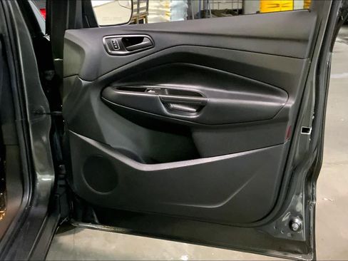 Used 2017 Ford Escape S image 22