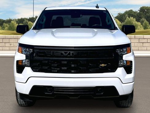Used 2022 Chevrolet Silverado 1500 Custom image 3