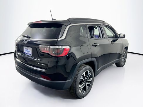 Used 2022 Jeep Compass Limited image 5