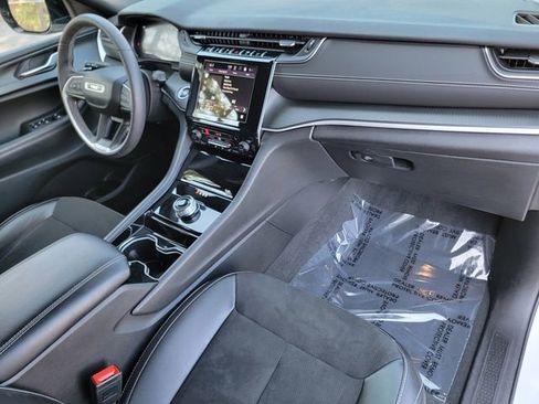 Certified 2023 Jeep Grand Cherokee L Laredo image 26