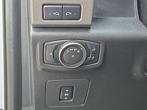 Used 2017 Ford F150 Raptor w/ Equipment Group 802A Luxury AWD/4WD image 10