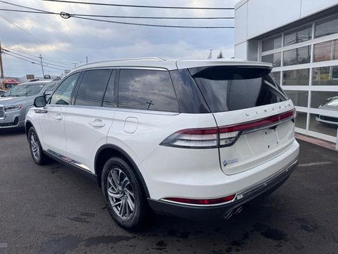 Used 2023 Lincoln Aviator AWD w/ Elements Package image 3
