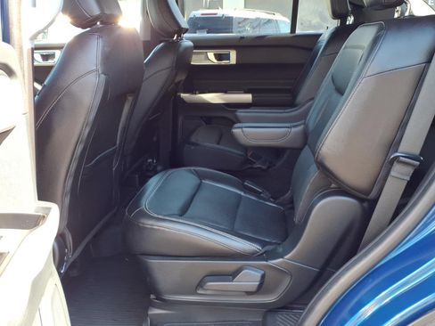 Used 2022 Ford Explorer Limited AWD/4WD image 11