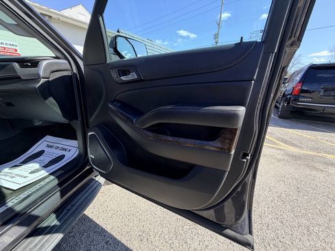 Used 2015 Chevrolet Suburban LT image 15
