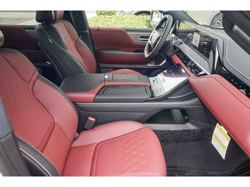 New 2026 INFINITI QX80 Autograph w/ Premium Cargo Package AWD/4WD image 17