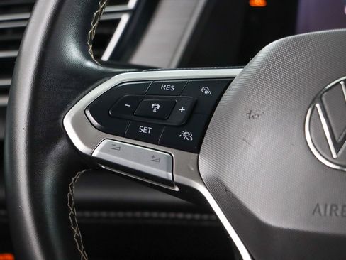 Used 2024 Volkswagen Atlas Cross Sport SE FWD image 13