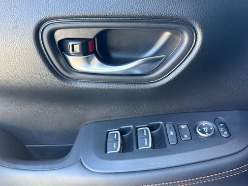 Used 2024 Honda HR-V Sport image 11