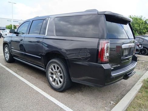 Used 2015 GMC Yukon XL Denali w/ Touring Package AWD/4WD image 9