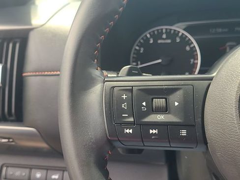 Used 2025 Nissan Pathfinder Rock Creek AWD/4WD image 17