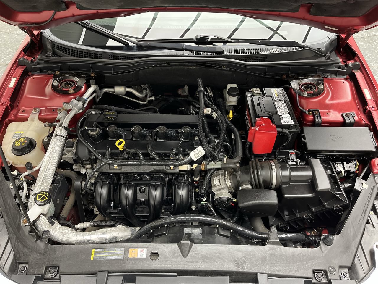 Used 2012 Ford Fusion SEL FWD image 2