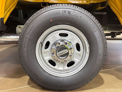 Used 2025 Ford F250 XLT w/ 360-Degree Camera Package image 27