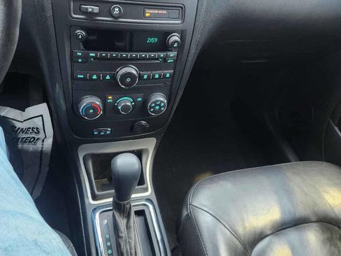 Used 2010 Chevrolet HHR LS image 25