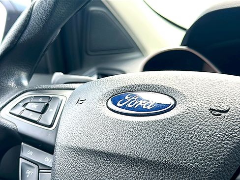 Used 2018 Ford Escape SE FWD image 30