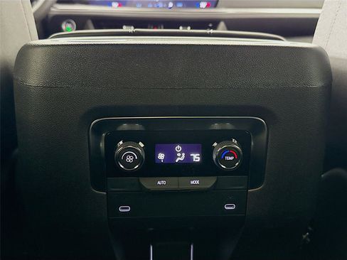 Used 2026 Chevrolet Tahoe LS image 23