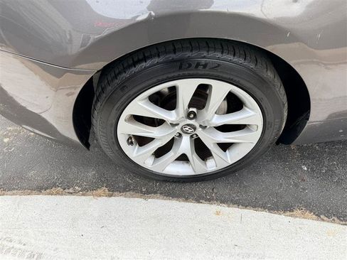 Used 2013 Hyundai Genesis 3.8 image 29