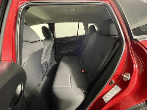 Certified 2022 Toyota Corolla Cross LE image 10