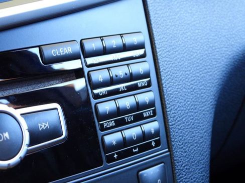 Used 2013 Mercedes-Benz E 350 Luxury image 50