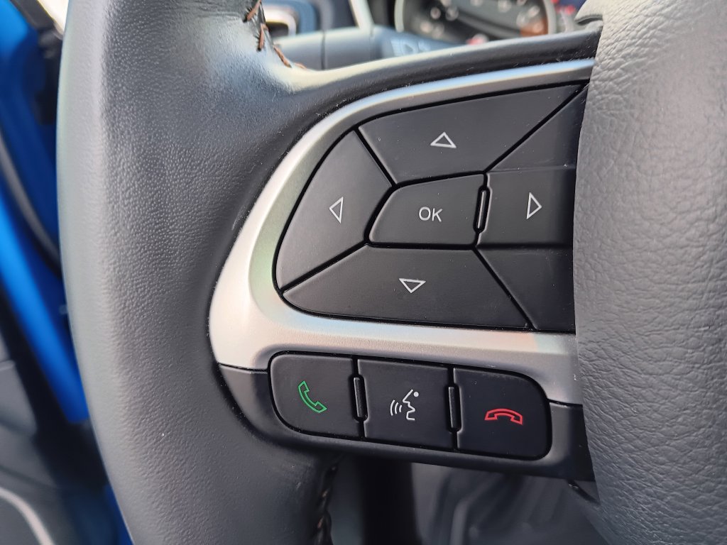 Used 2018 Jeep Compass Limited w/ Safe & Security Group AWD/4WD image 16